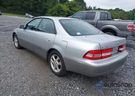 2001 Lexus Es 300 z USA, uszkodzony, nr VIN JT8BF28G715111989